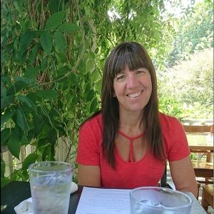 Meet your Posher, Tiffany